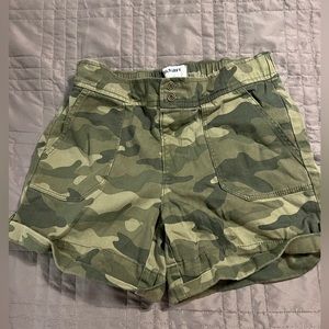 Old Navy Camo Shorts, L (10-12) Plus